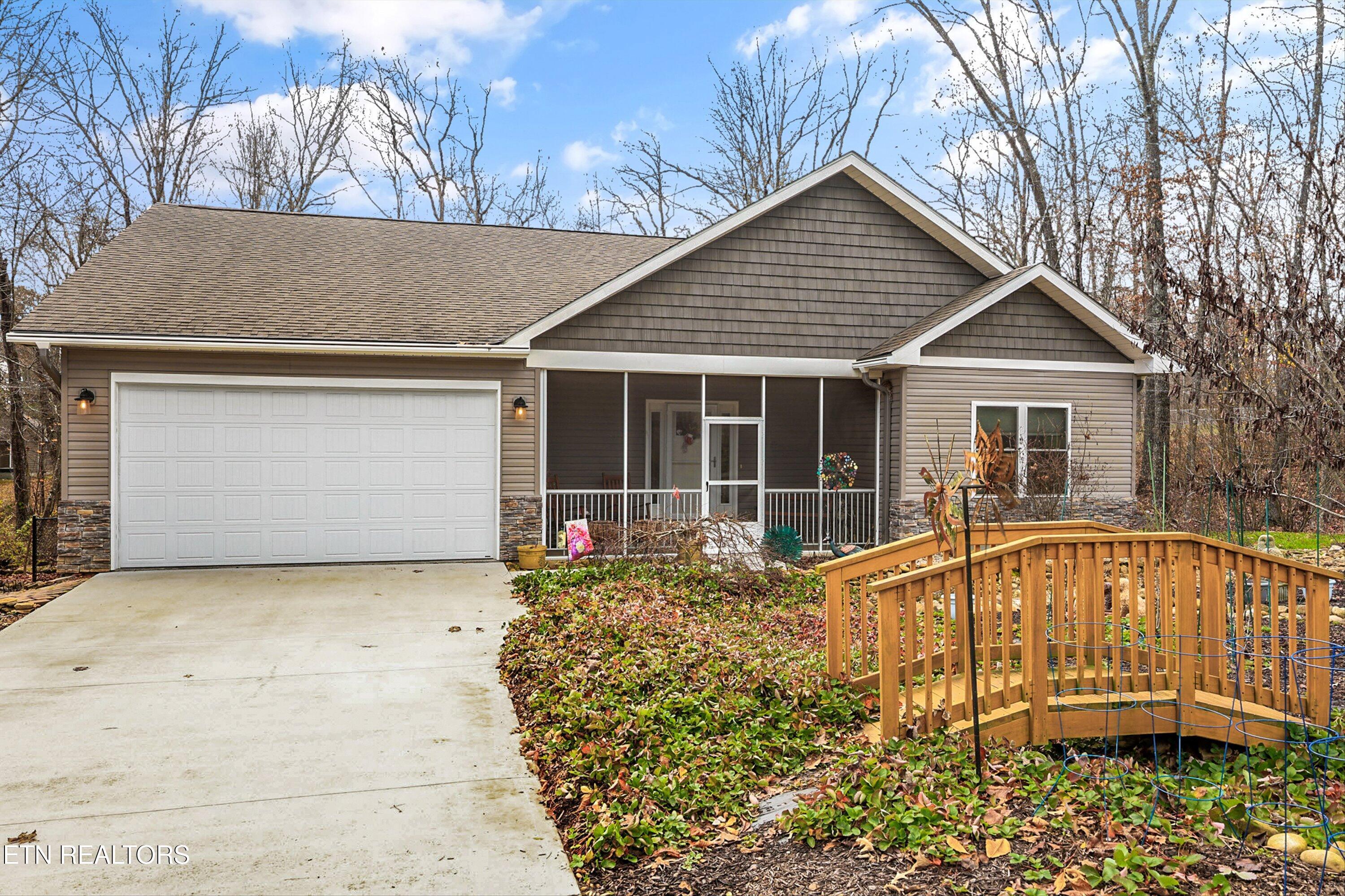 Image 1: 01-2220 Wichita Dr02