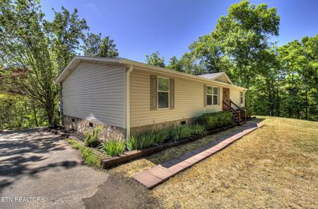 984 Pleasure Rd
