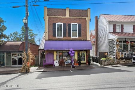 147 E Main St