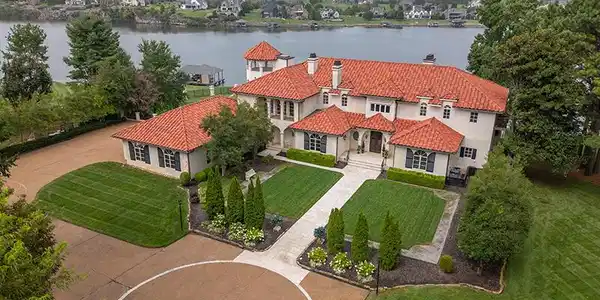 8719 Inlet Drive