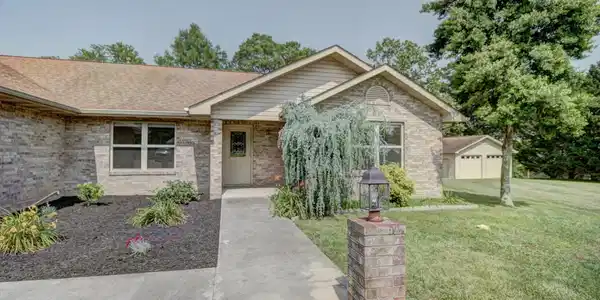 Image 3: Front Walkway