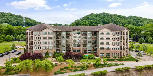 445 W Blount Ave
