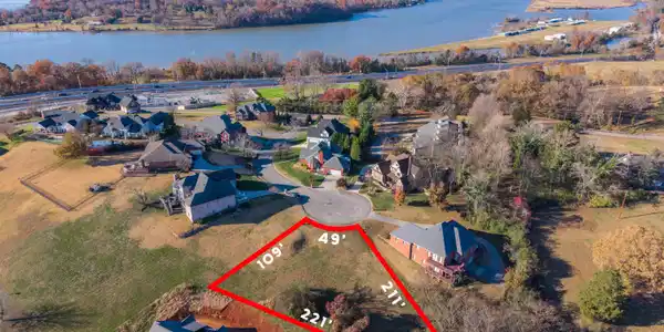 3831 Admirality Lane