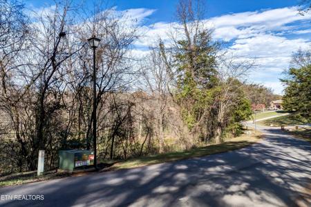 Cherokee Drive