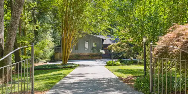 2136 Indian Hills Drive