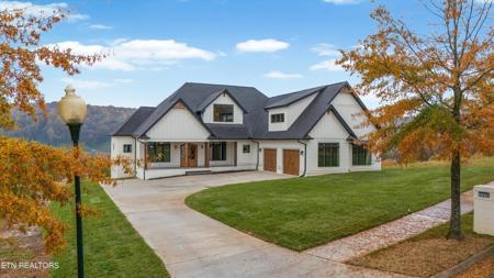 103 Parkberry Rd
