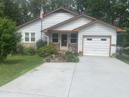 8 Cherokee Place