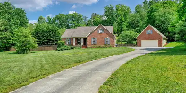 171 Pine Lane