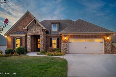 205 Hummingbird Drive
