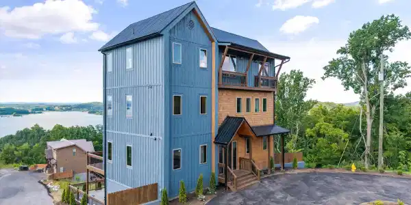 936 Lake Haven Way