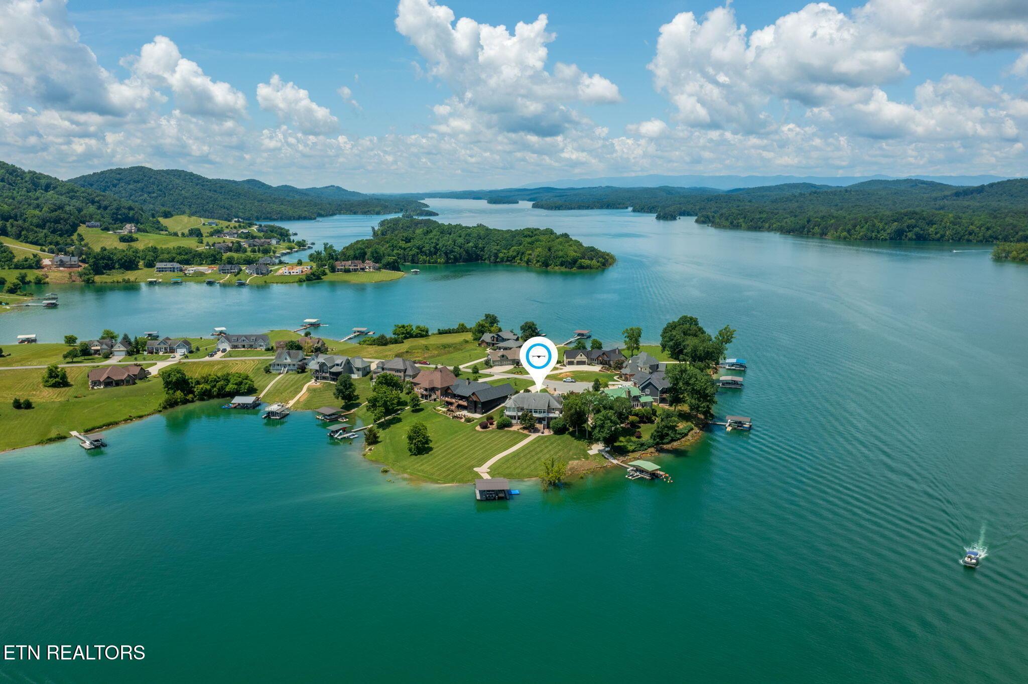 Image 2: What a spot!