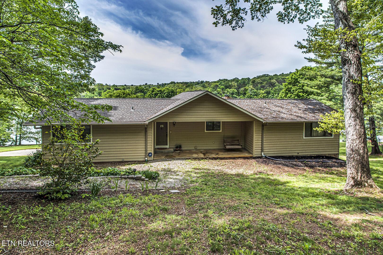 Image 4: 05_BerryHillDrive_11415_Front