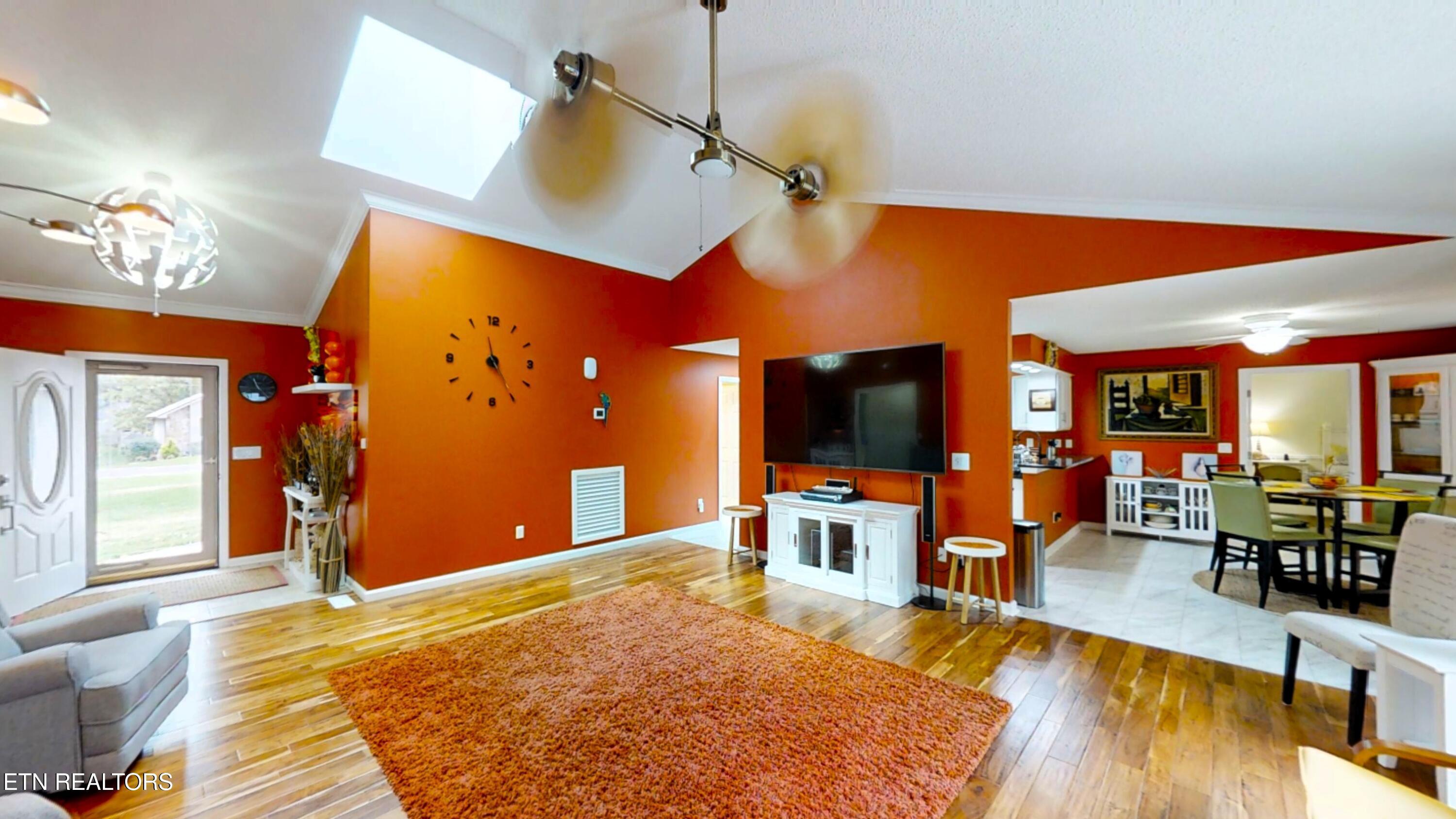 Image 3: 15
