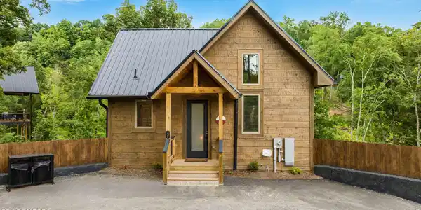 232 Jolene Way Way
