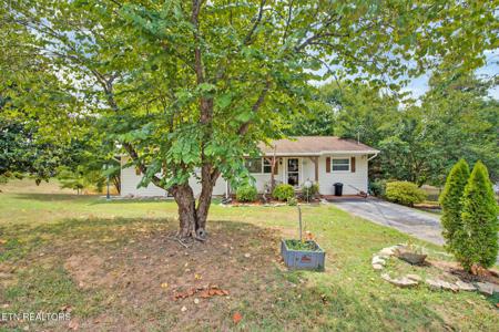 212 Reba Ave