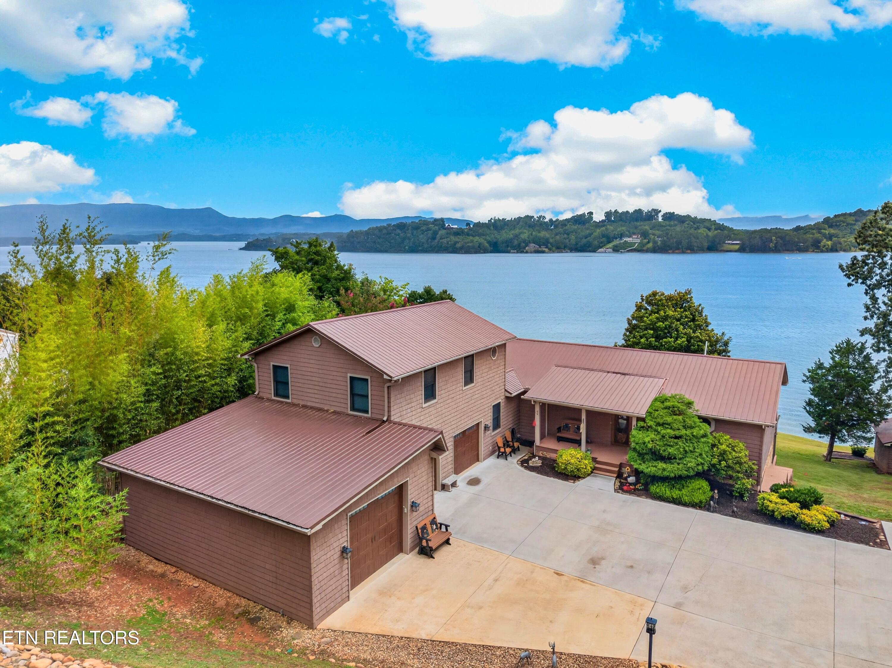 Image 1: 002-468TrotlineRoad-Dandridge-TN-37725-S