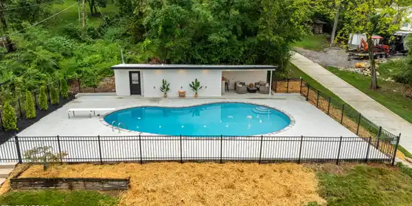 Image 3: DJI_0015-HDR_1