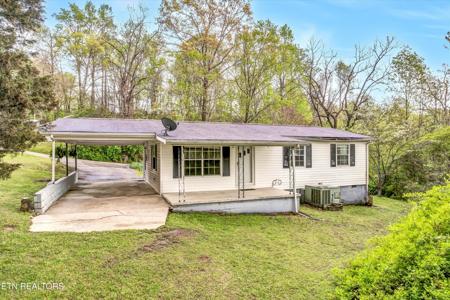 215 Harding Rd