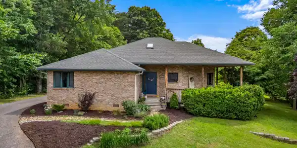 1819 Big Buck Lane