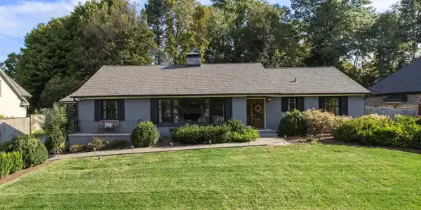 2039 Cherokee Blvd