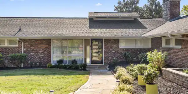 3515 Blow Drive