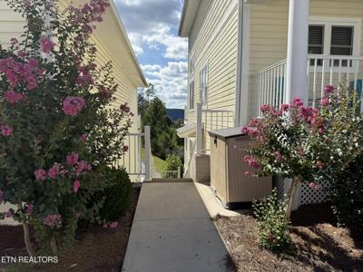 127 B N Deer Hill Village Lane