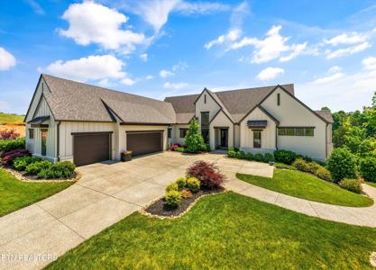 317 Admiral Court