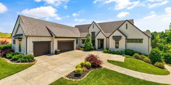 317 Admiral Court