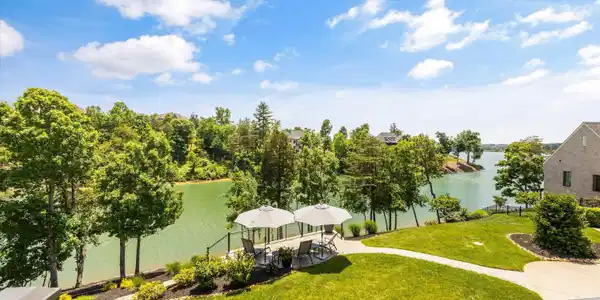 Image 2: 45-317 Admiral Ct080