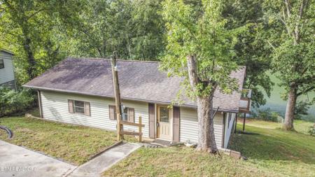 252 Lakecrest Drive