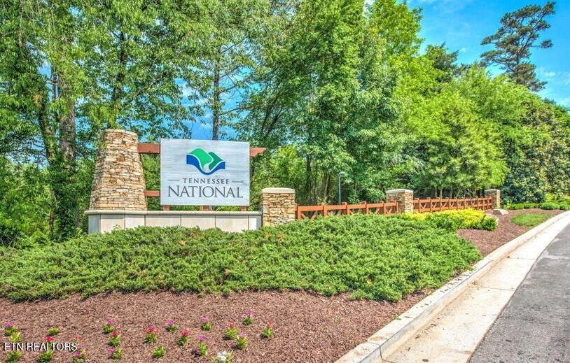Image 2: Front Entrance Tn National