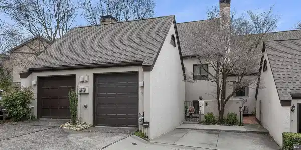 1498 Touraine Place
