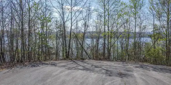 106 Eerie Point