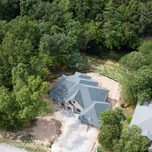 135 Hedgewood Point