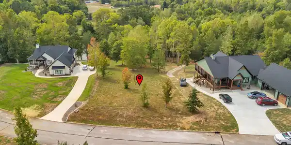 Image 3: 108 Blue Heron Bluff