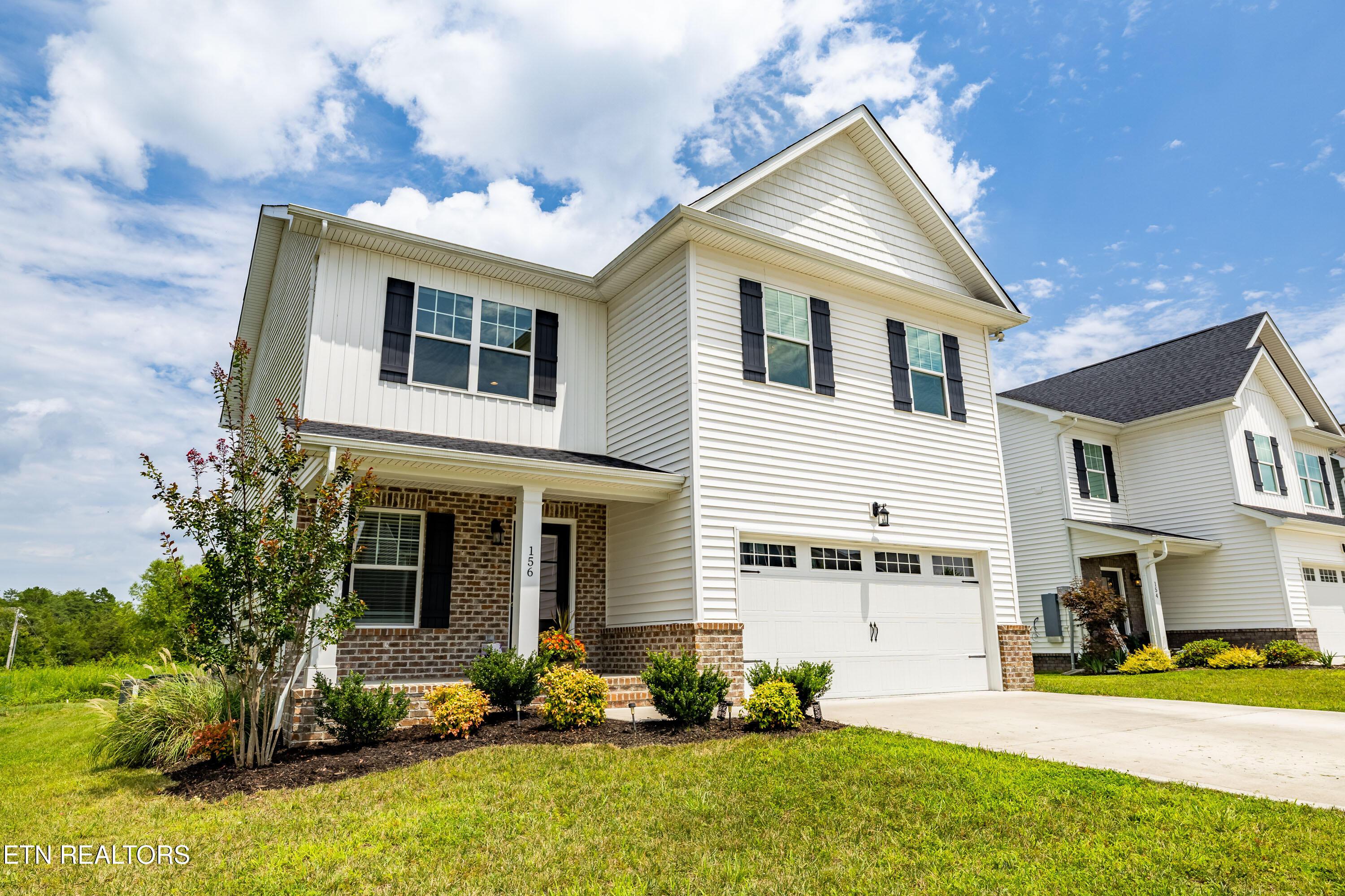 Image 2: 156ElderberrySt-42