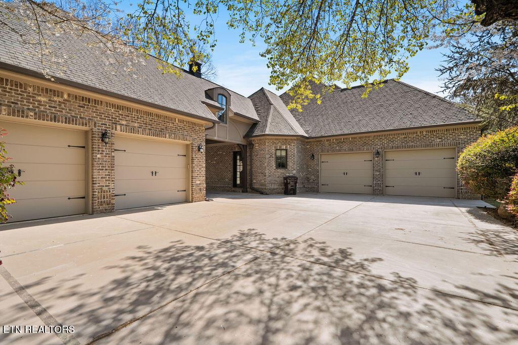 Image 3: 573 Stone Vista Ln