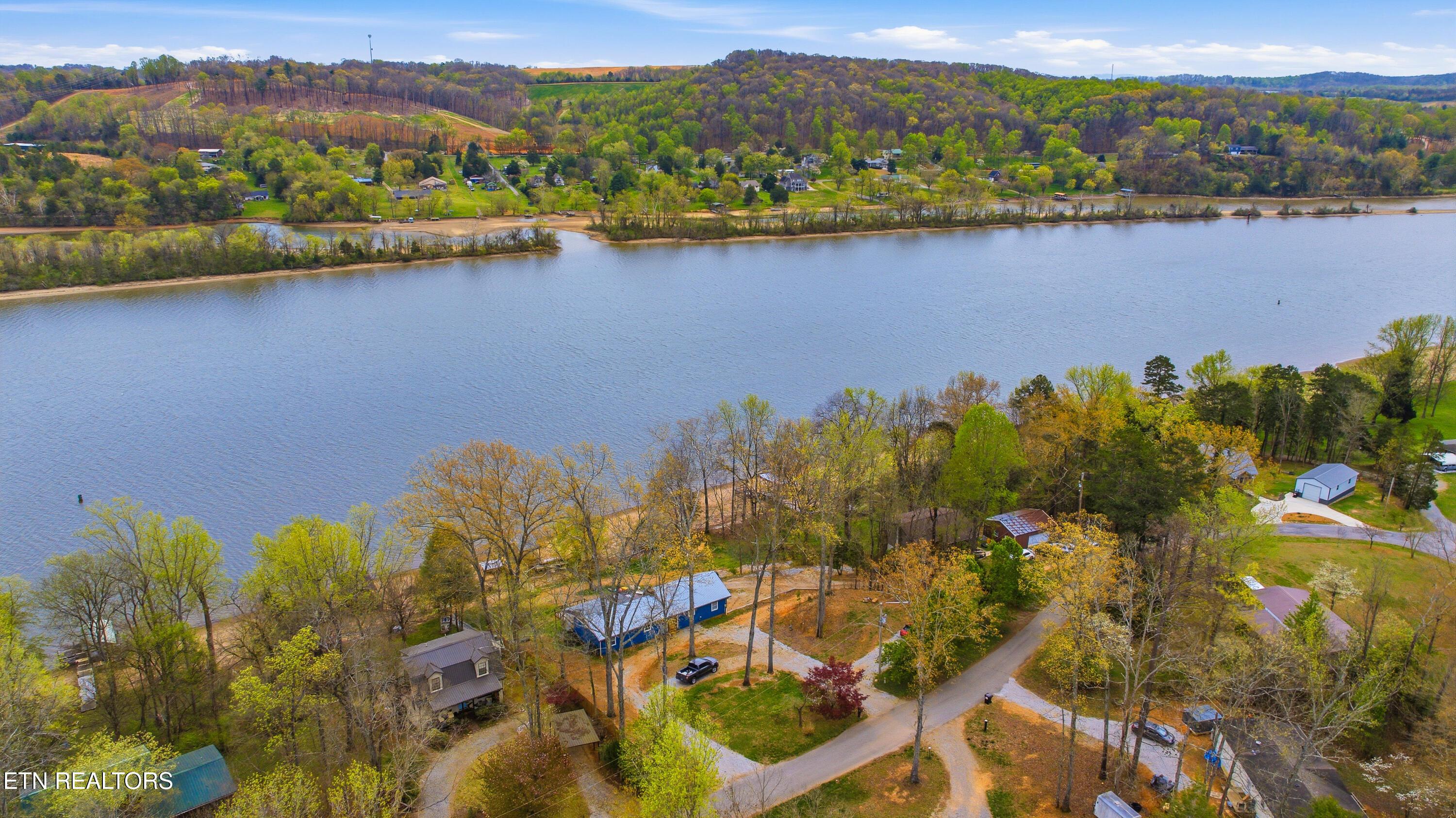 Image 2: lakeshore-42