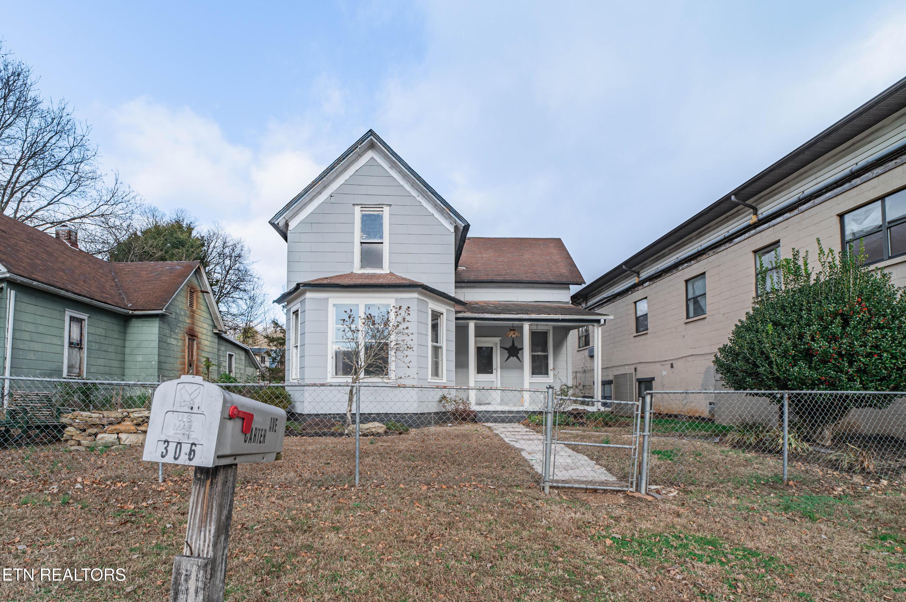 Image 1: Front