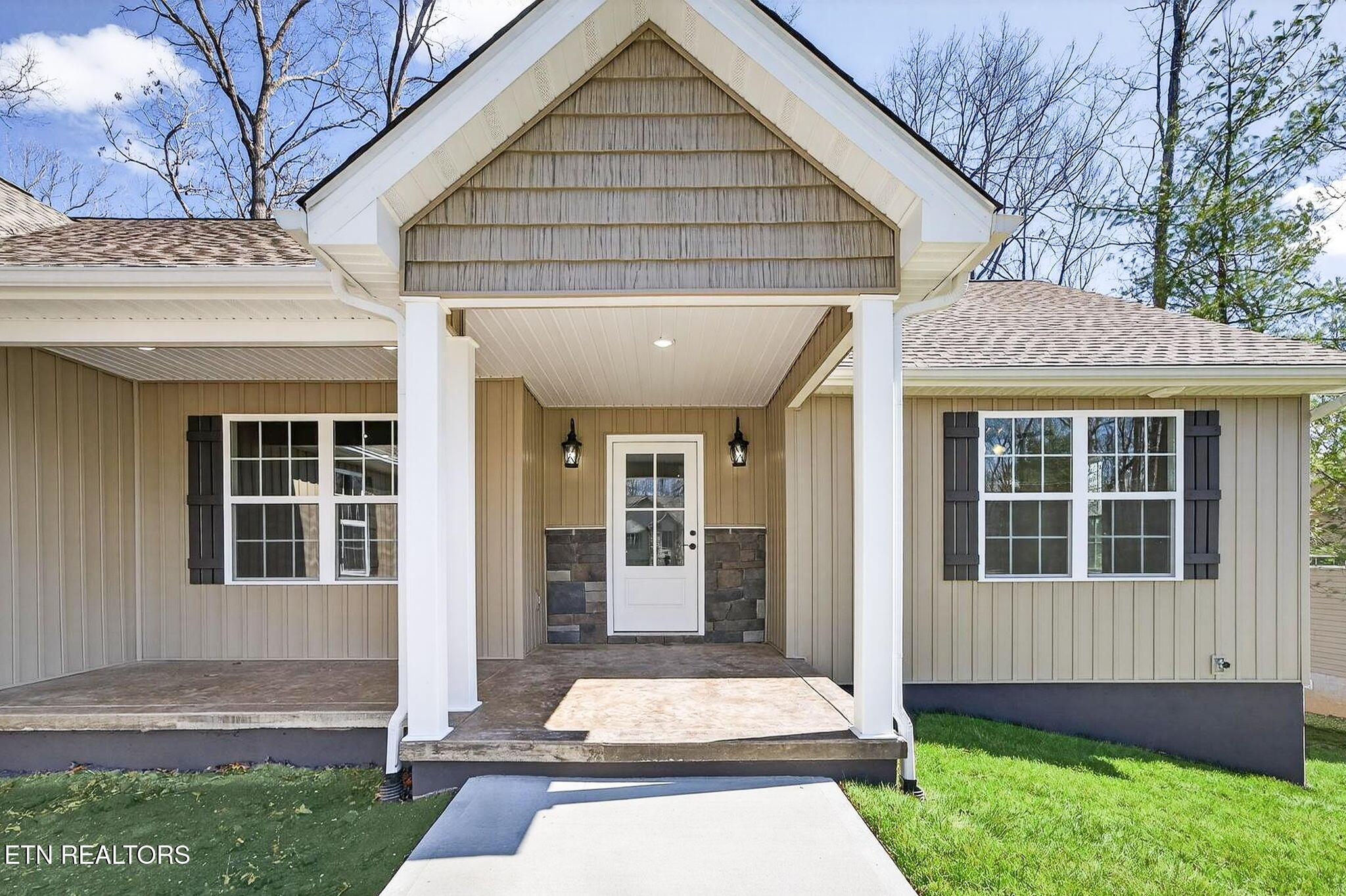 Image 3: 9-web-or-mls-105 Peebles Rd_038_TNPC