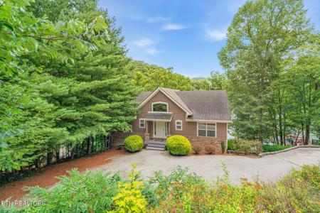 678 Waterfront Tr