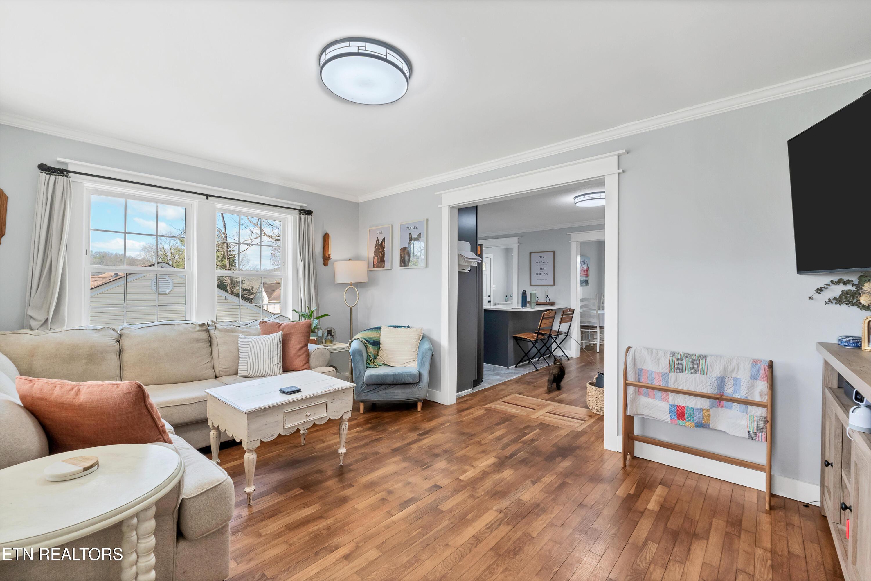 Image 3: Family Room