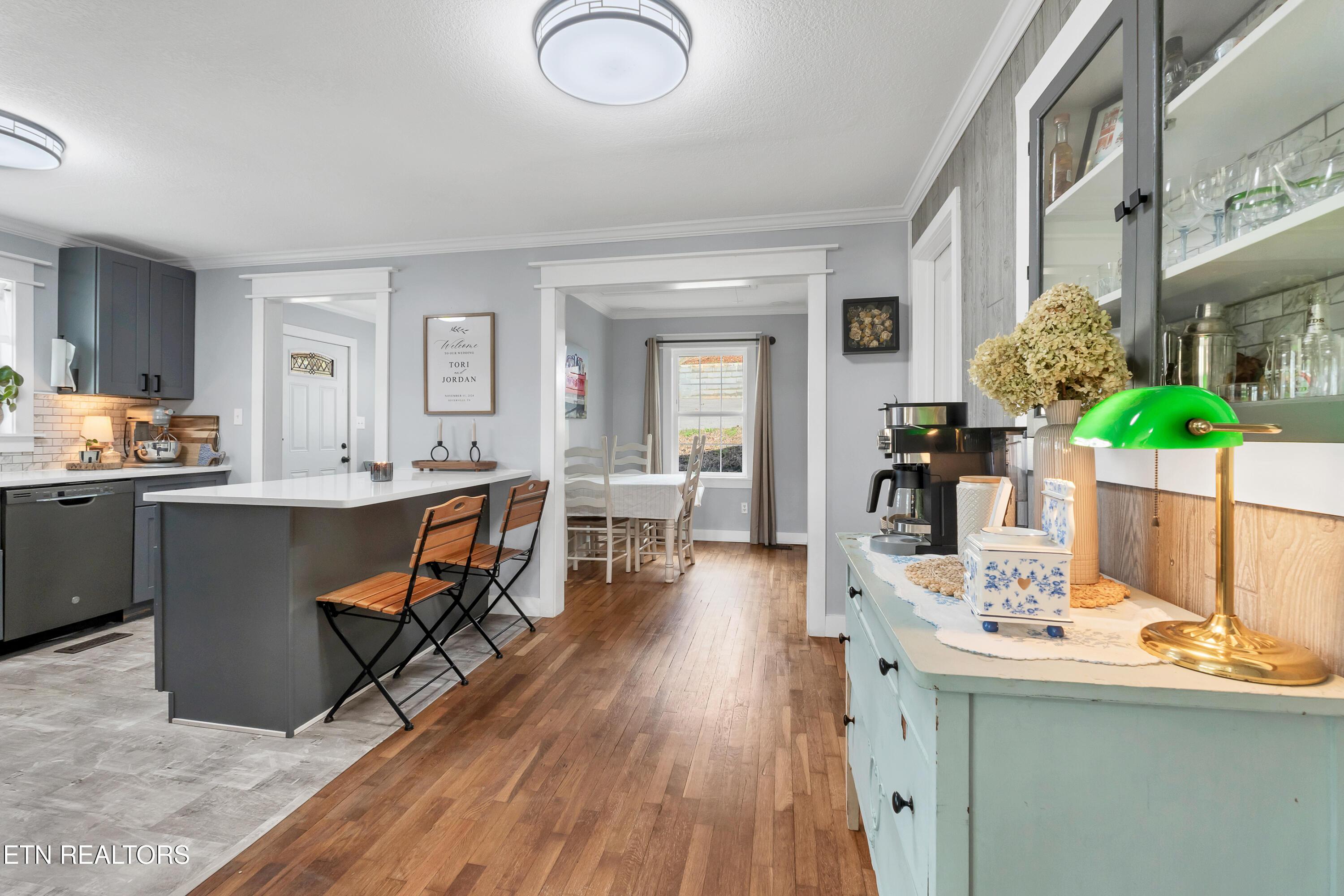 Image 4: Kitchen View