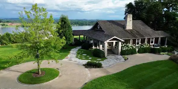 Image 4: Hill House views