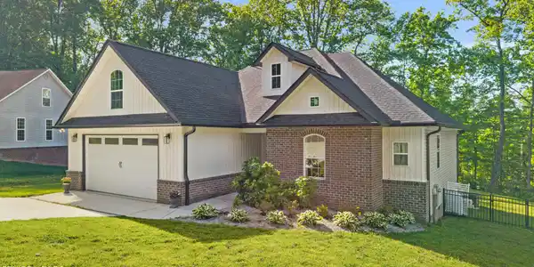 212 Nicoma Circle