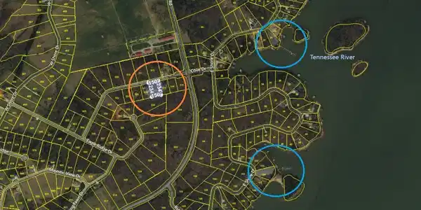 Image 4: Close to Many Water Access Features