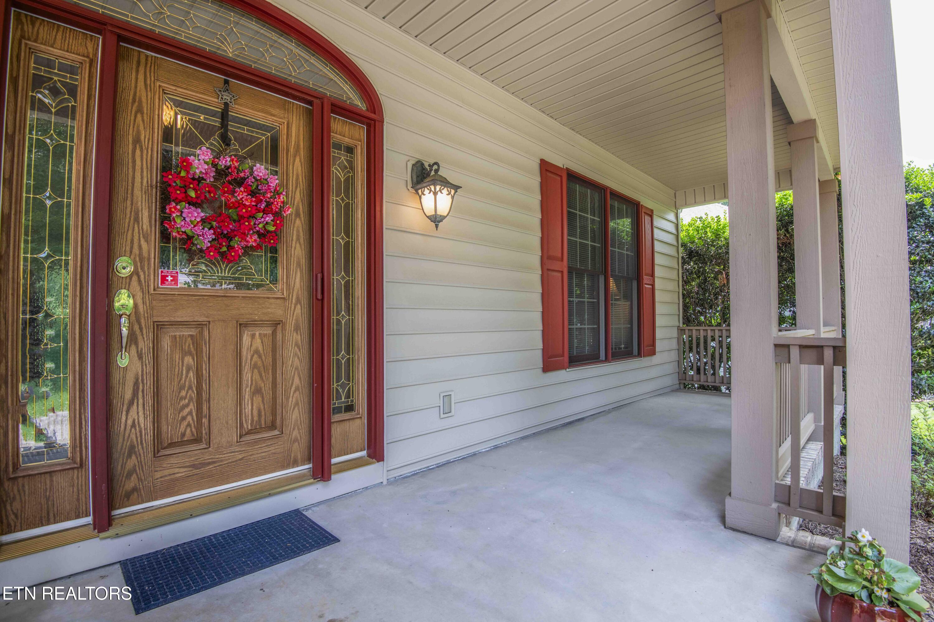 Image 4: porch 1_1