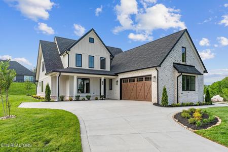 922 Eagle Point Drive