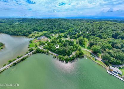 5980 Lakeside Drive