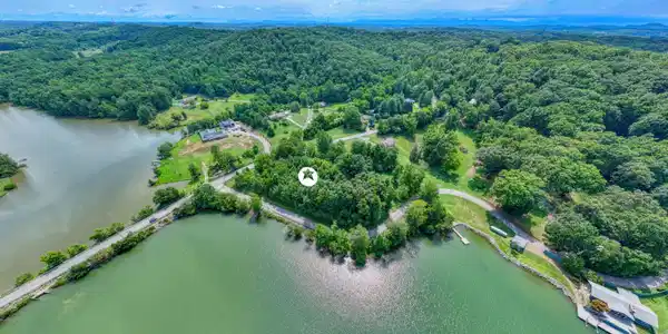 5980 Lakeside Drive